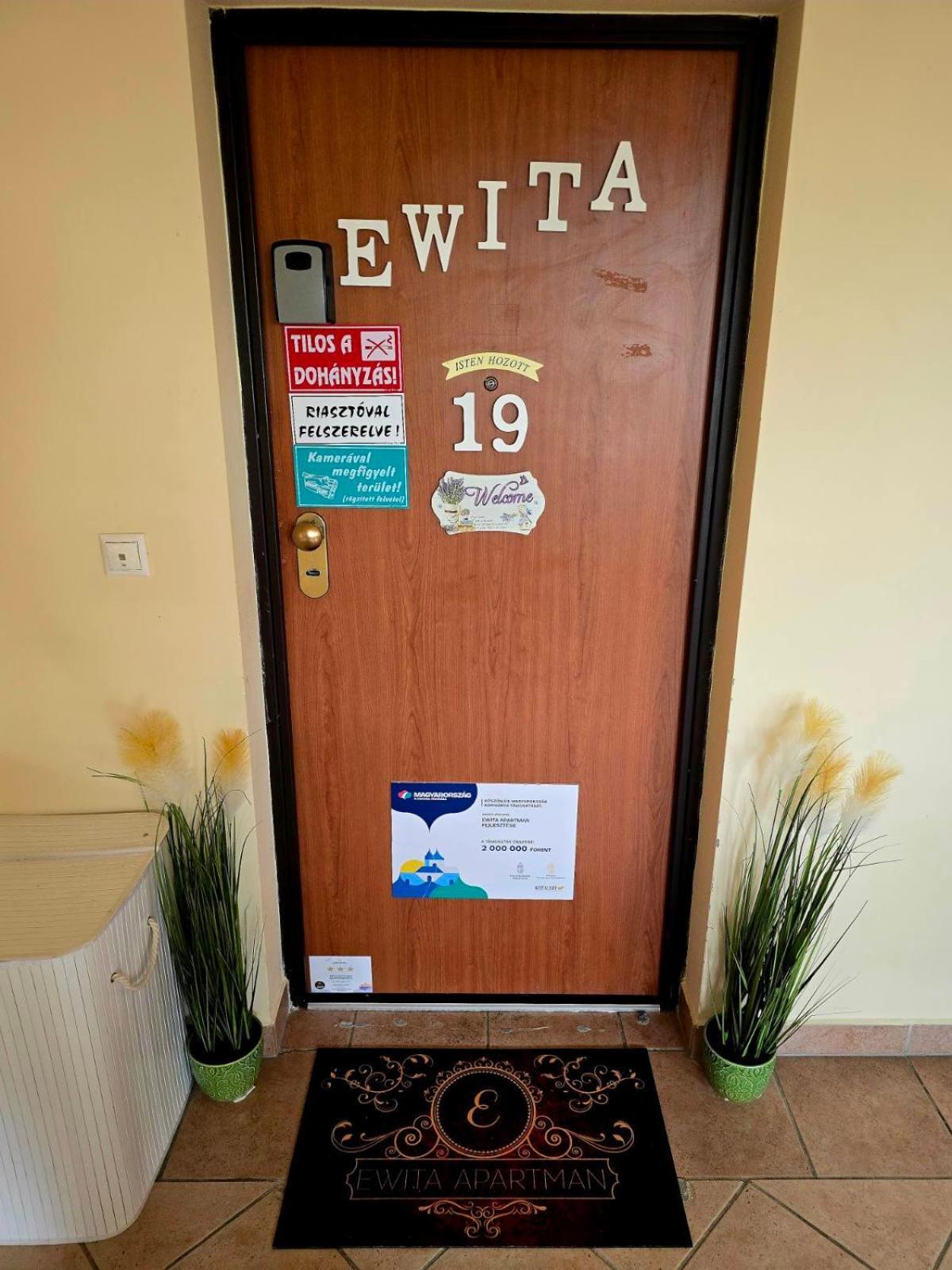 Ewita Apartman Hajduszoboszlo Exterior photo